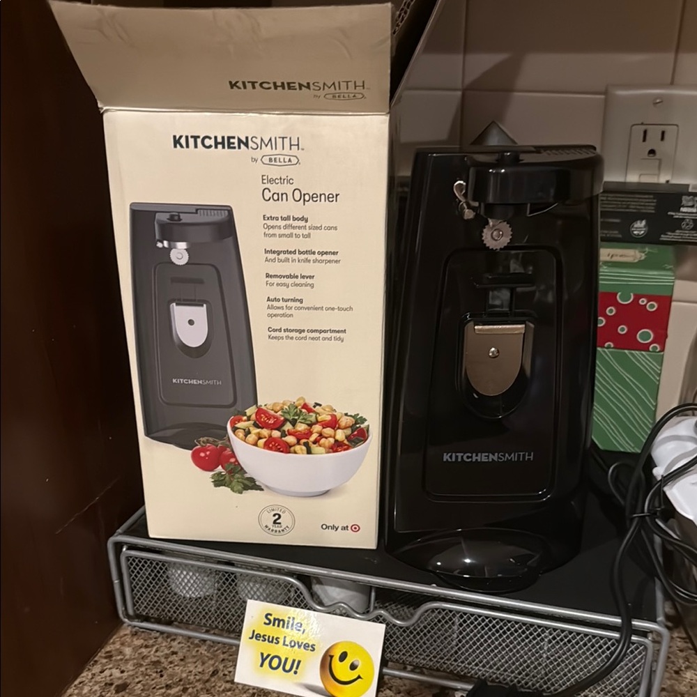 Black Electric Can Opener used once or twice